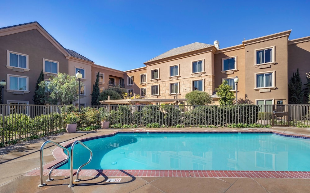 Ayres Hotel Chino Hills 51/55