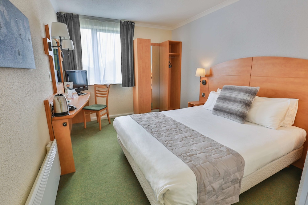 CAMPANILE MILTON KEYNES FENNY STRATFORD 4/25