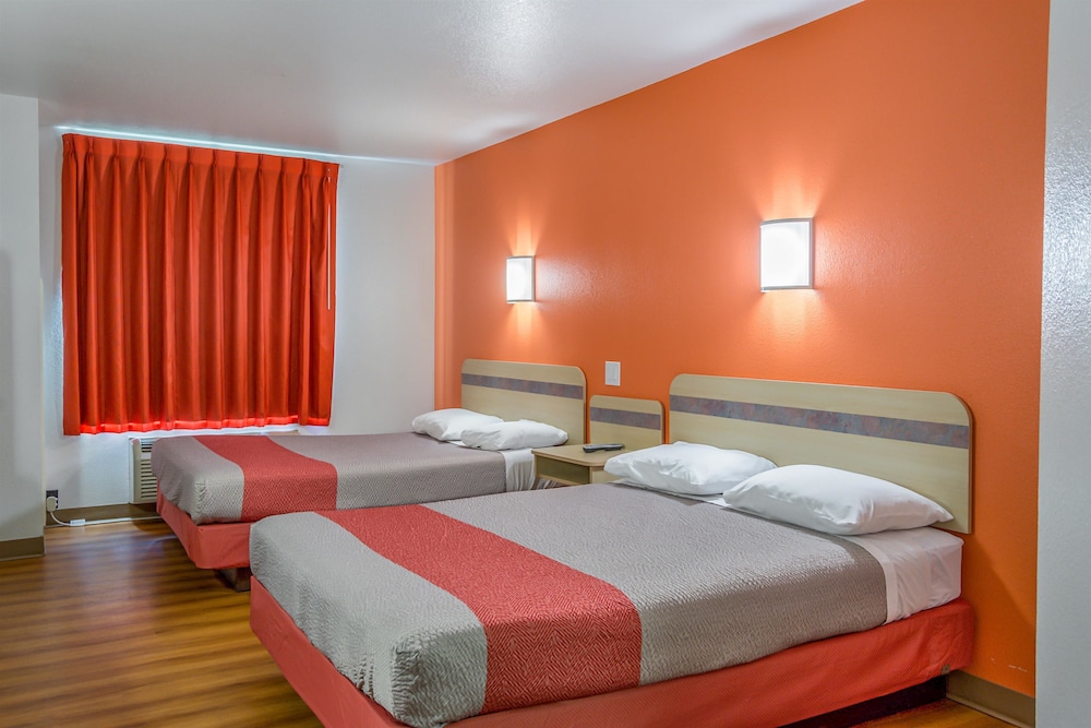 Motel6 Redmond, OR 17/39
