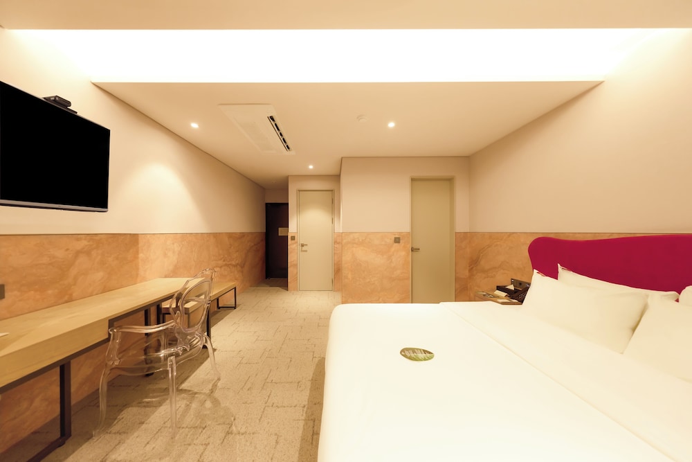 Capace Hotel 31/73