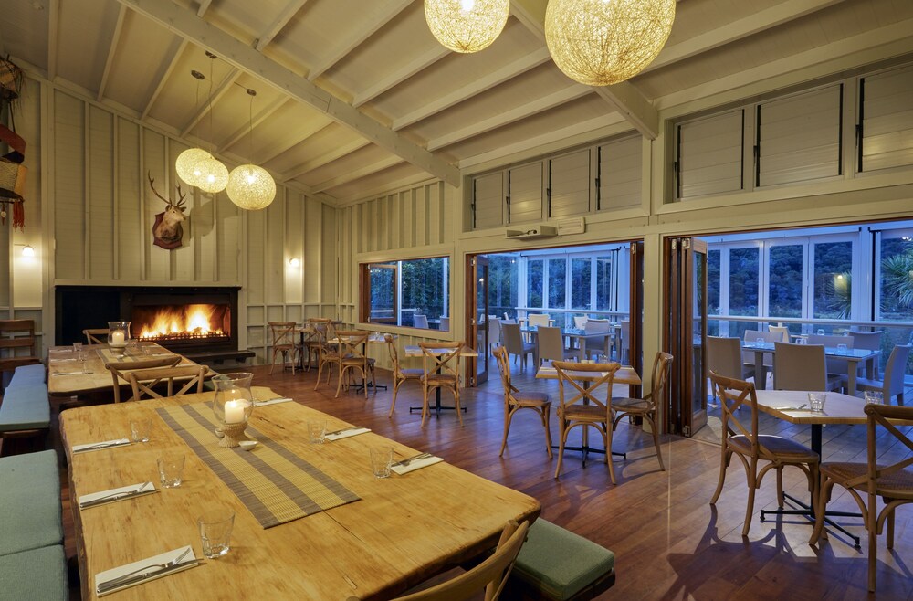 Awaroa Lodge 37/50