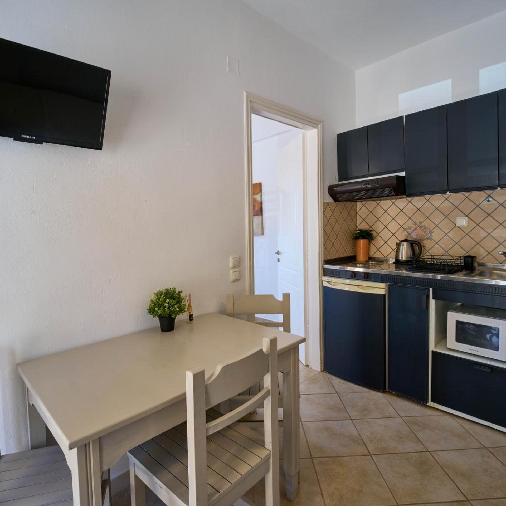 SIFAKIS HOUSE 57/65