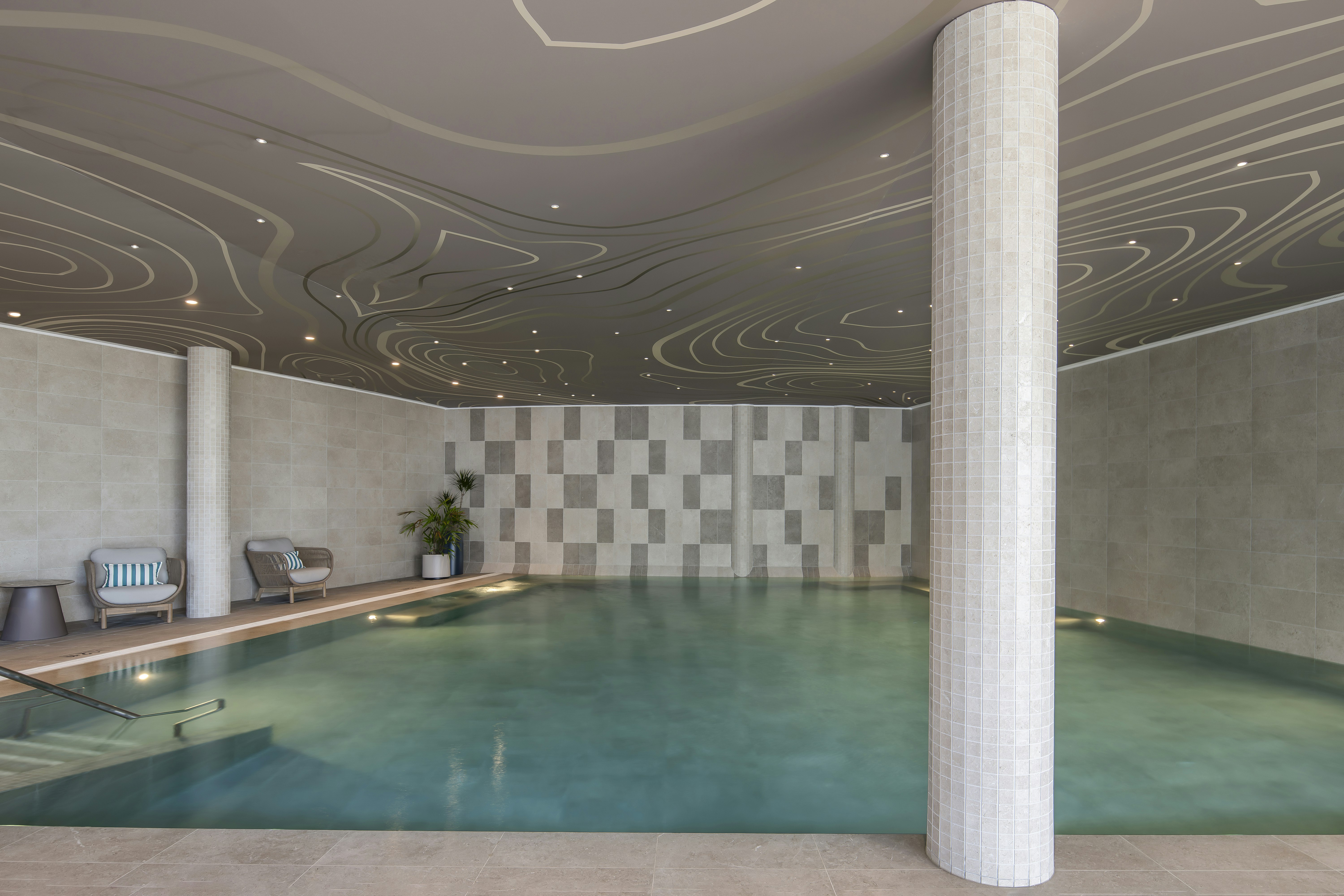 Marina Bay Riviera Hotel, Curio Collection by Hilton 25/54