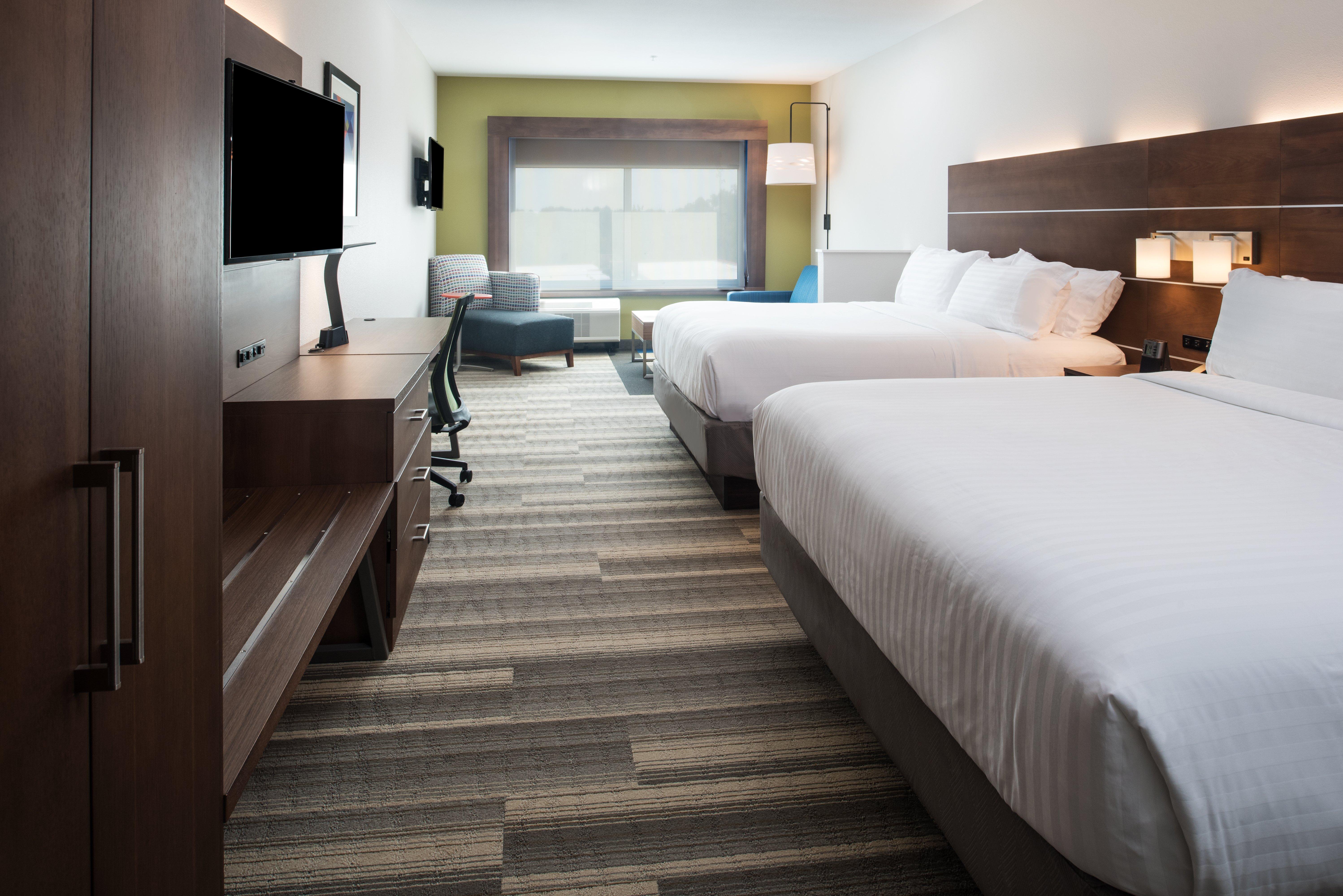 Suite, King Bed, 2 King Beds