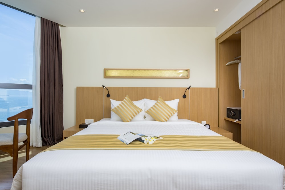 Starcity Bayfront Nha Trang Hotel 16/76