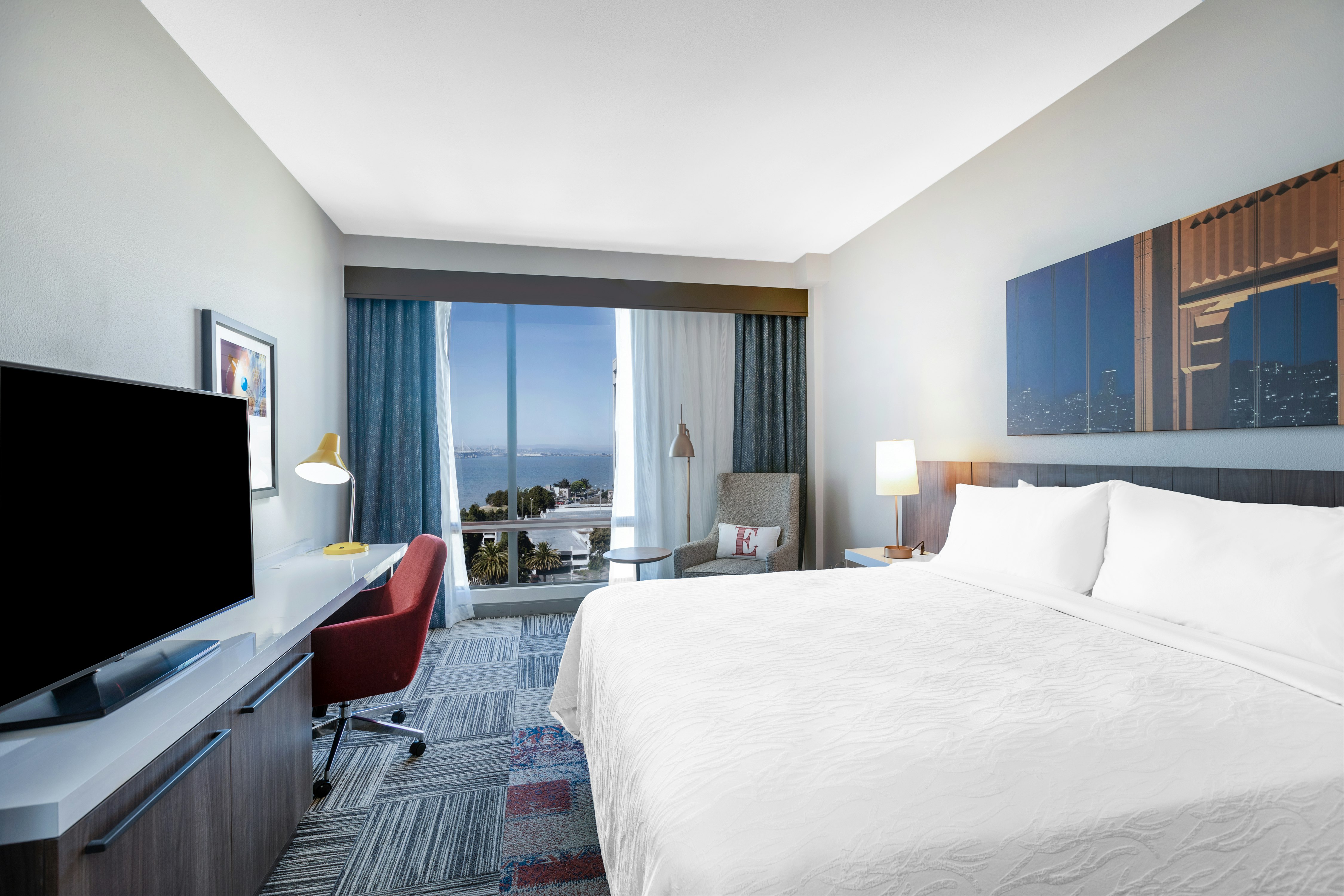 Room, King Bed, Bay View, High Floor