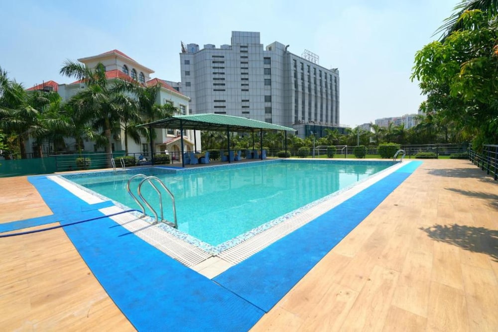 Aristocrat Hotel 37/40