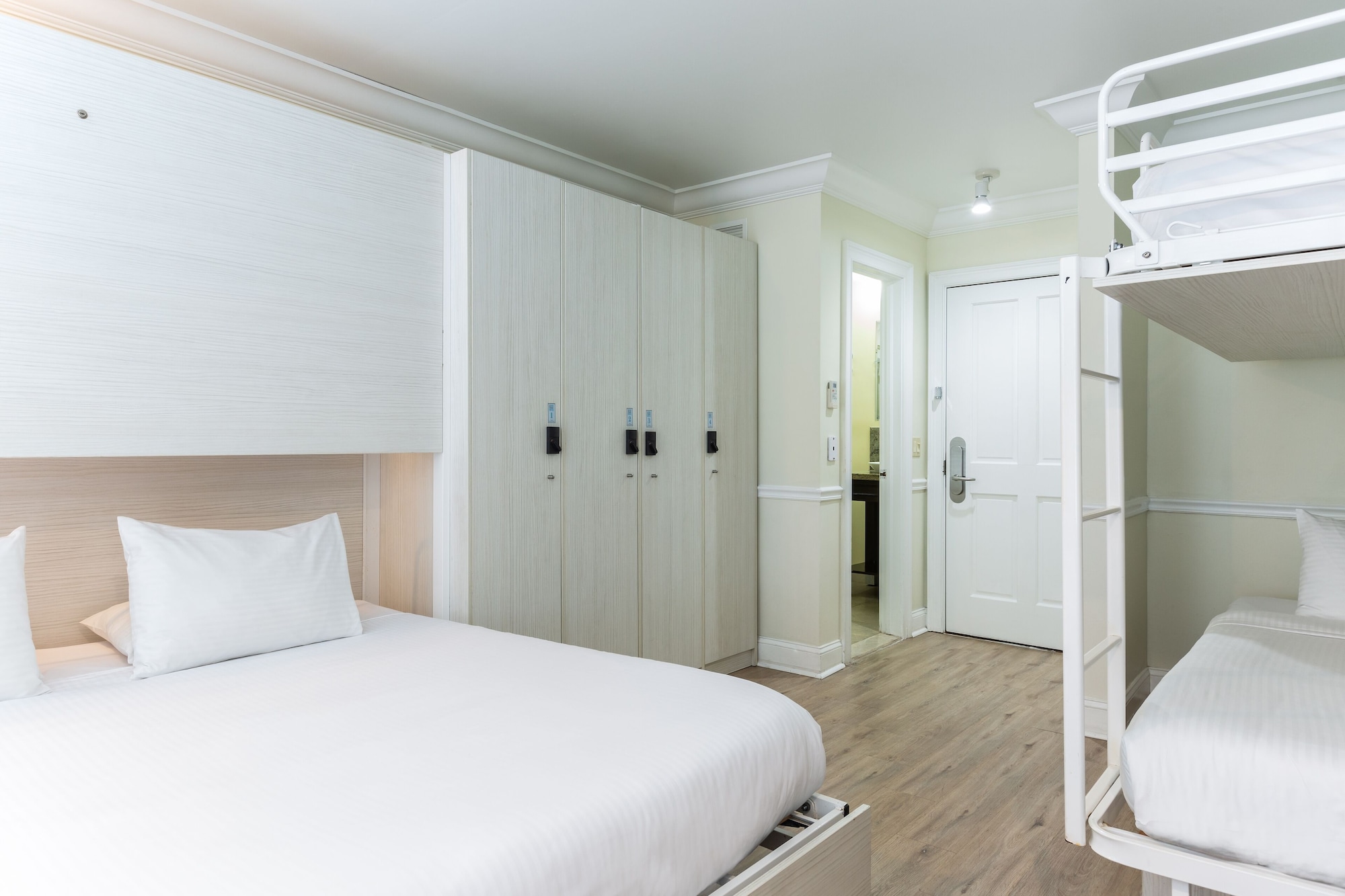 Private, King and Twin Beds