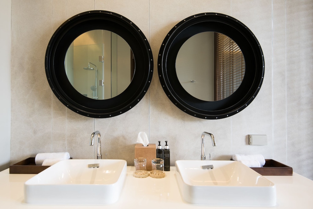 Atta Lakeside Resort Suite 81/81
