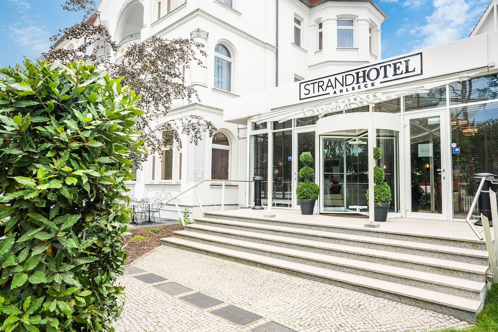 Strandhotel Ahlbeck 43/46