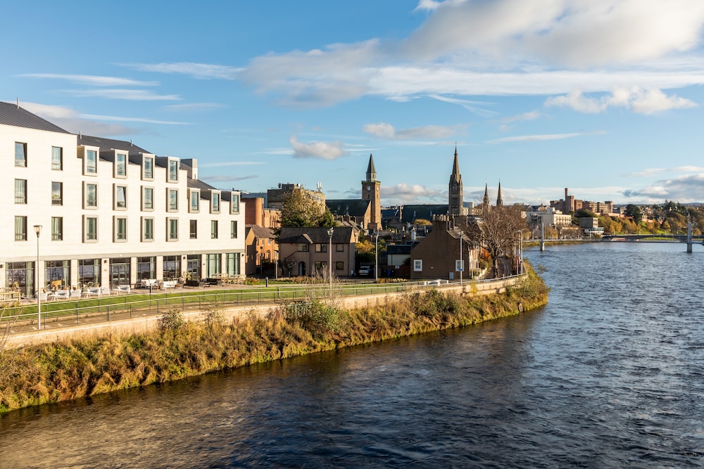AC Hotel Inverness 54/60