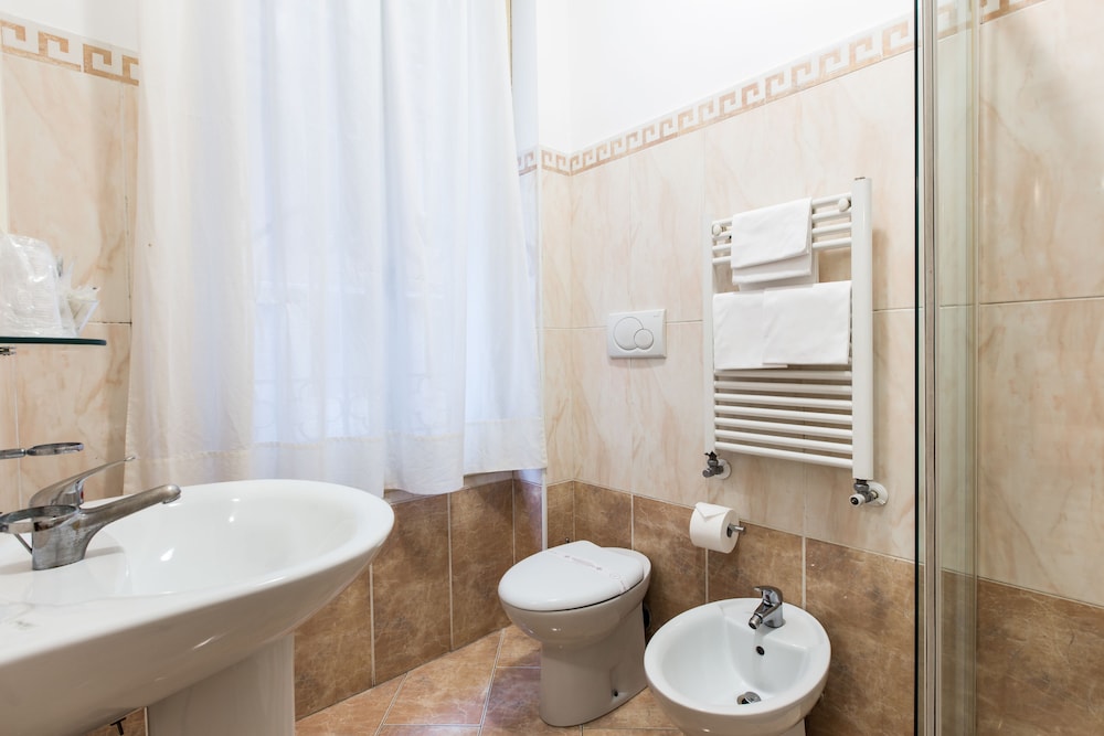 HOTEL AGLI ARTISTI 27/32