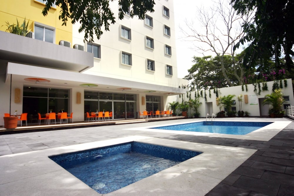 Hotel Hb Cordoba 4/53