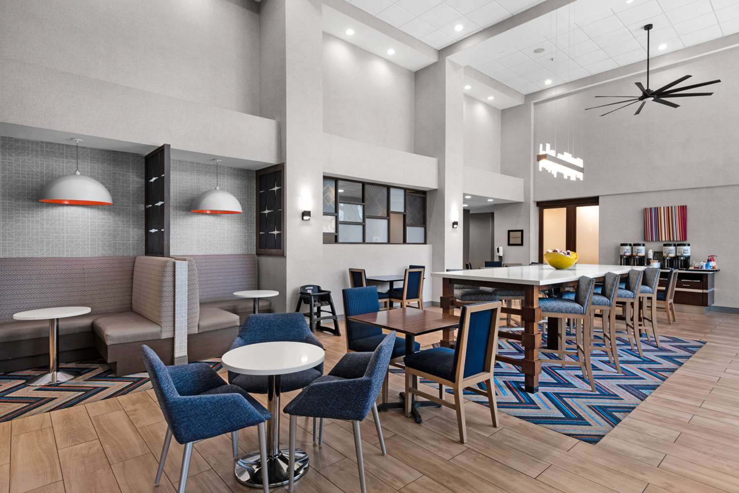 restaurant cafeteria
