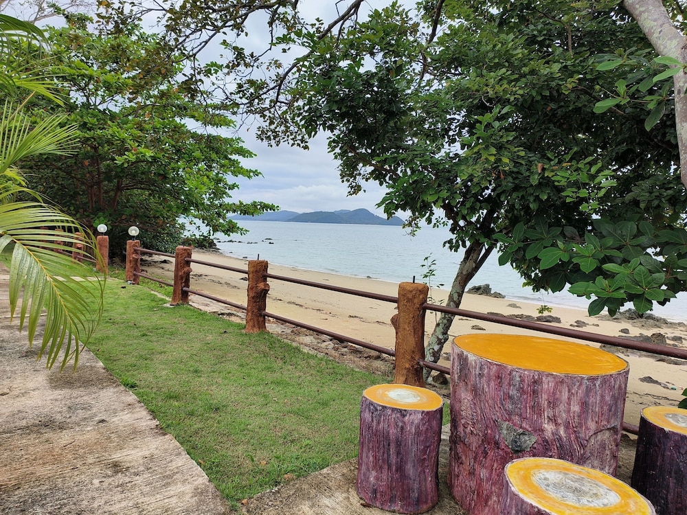 Sunrise Beach Koh Yao Resort 32/50