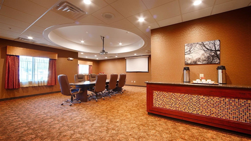 Best Western Plus Finger Lakes Inn & Suites 5/32