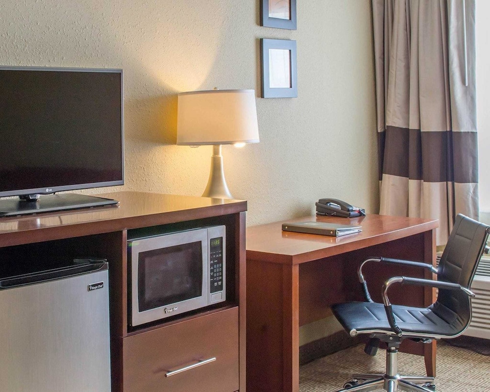 Comfort Inn Mayfield Heights Cleveland East 46/59