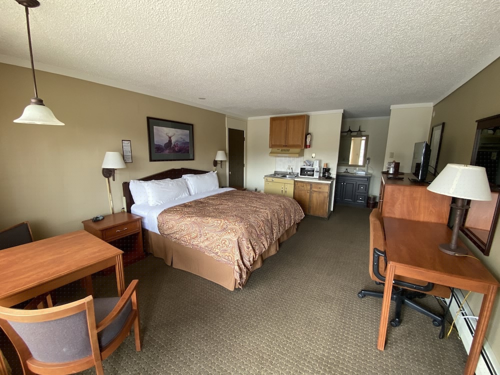 Snowshoe Motel 36/72