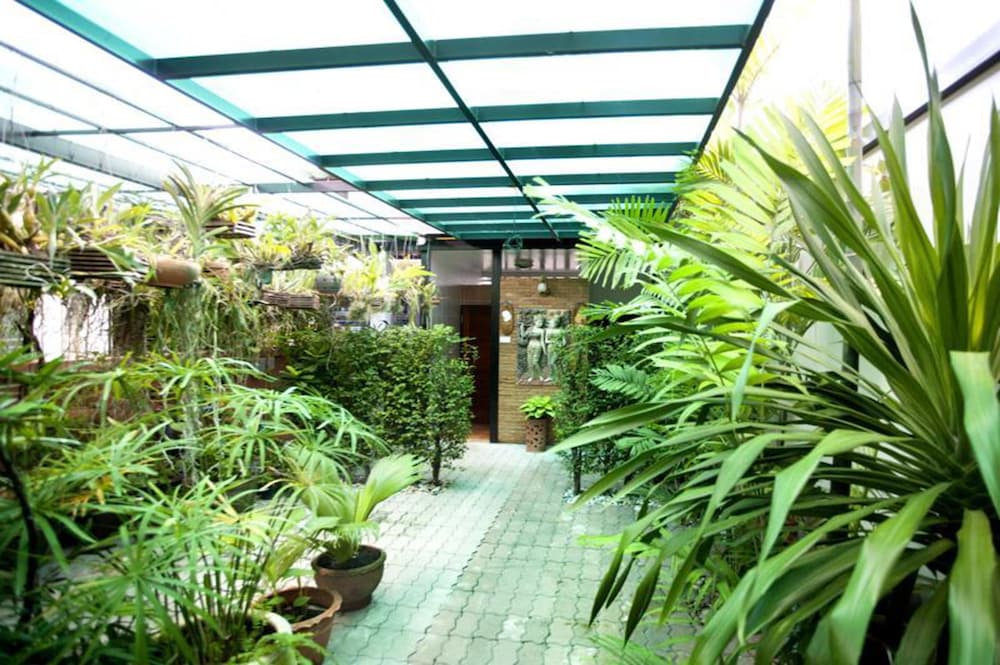 Baan Na Khon Hotel 5/30