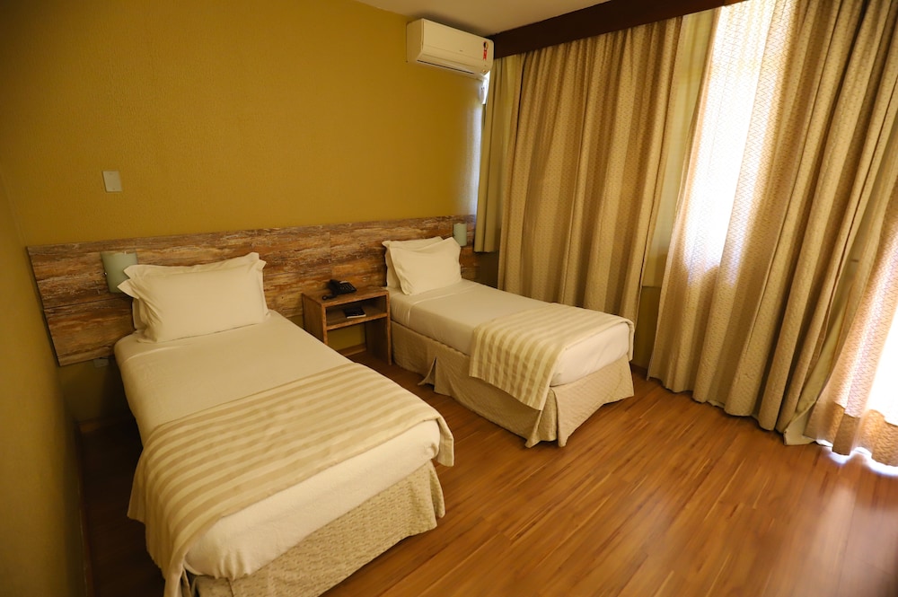 Samuara Hotel 3/35