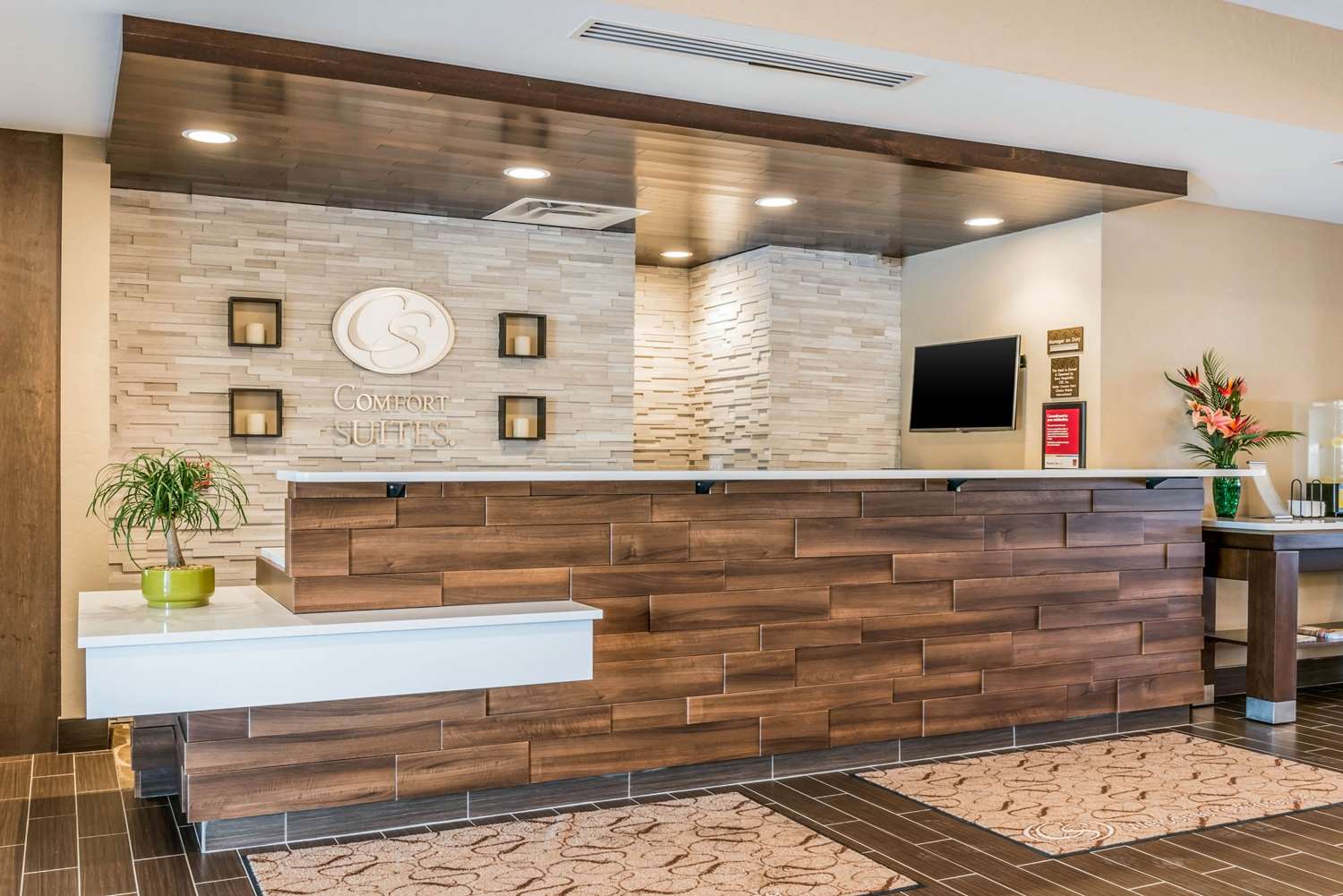 Comfort Suites Florence - Cincinnati South 6/40
