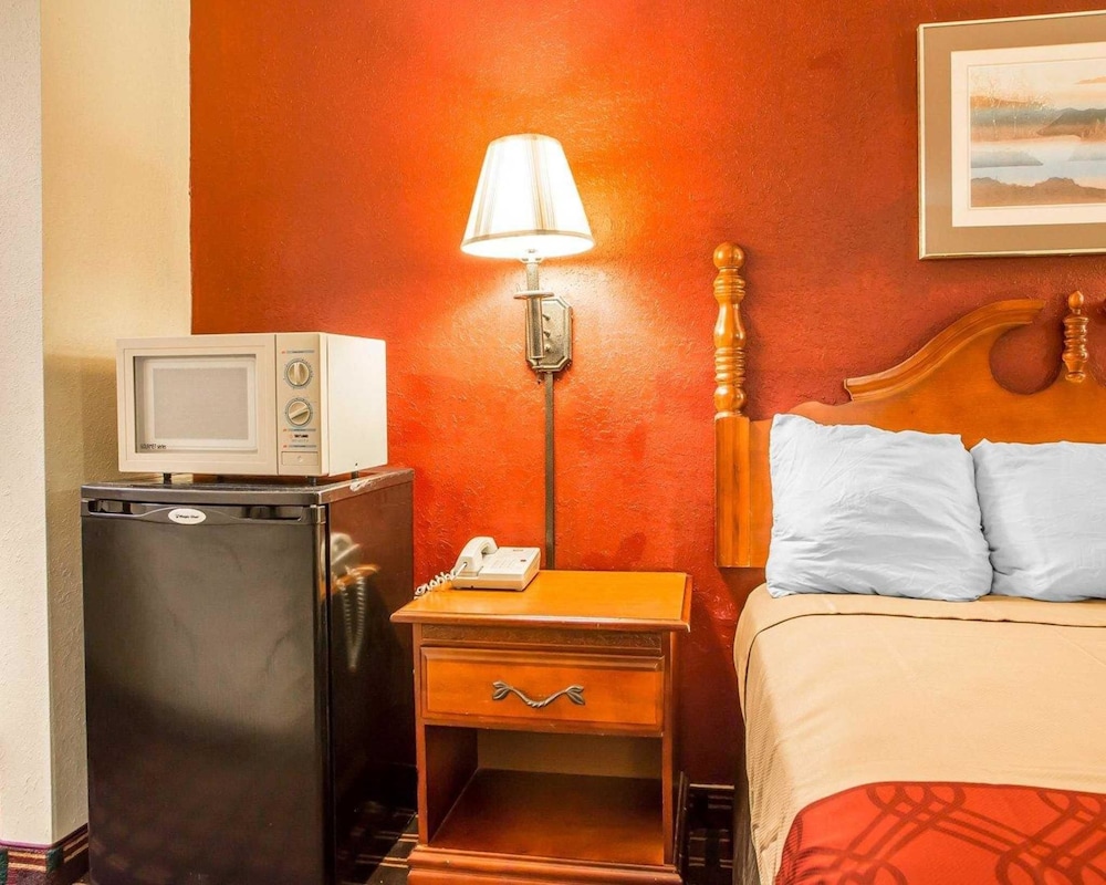 Rodeway Inn Montpelier 10/26