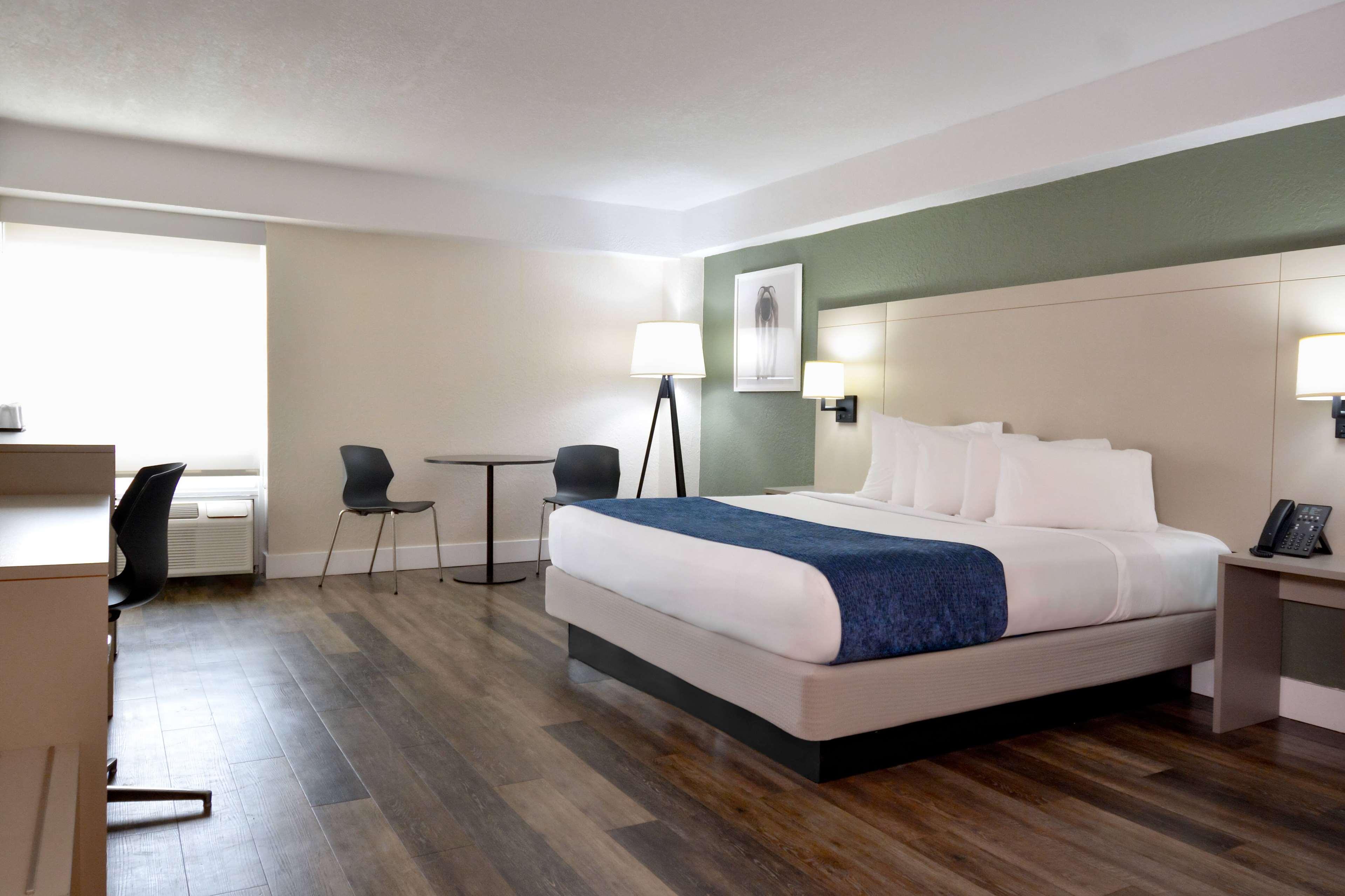 غرفة ديلوكس بسرير مزدوج، Wyndham I-Drive Avanti Resort & Conference Center 2/4