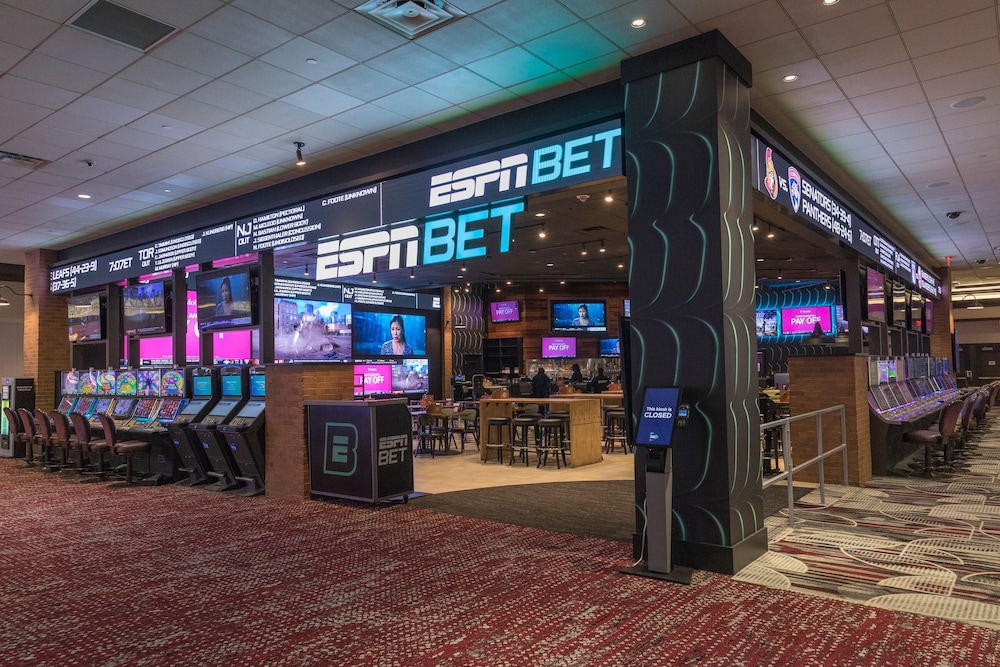 Greektown Casino Hotel 58/62