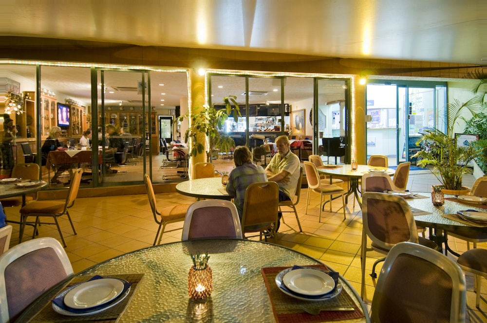 SHELLY BAY RESORT 30/50