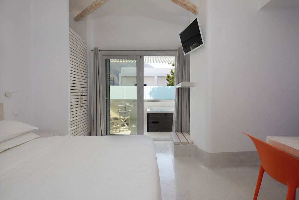 Kouros Village Hotel Adults Only 25/71