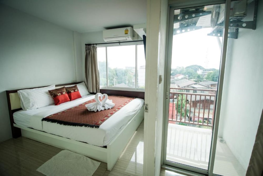 Inn Kham Apartment 11/47