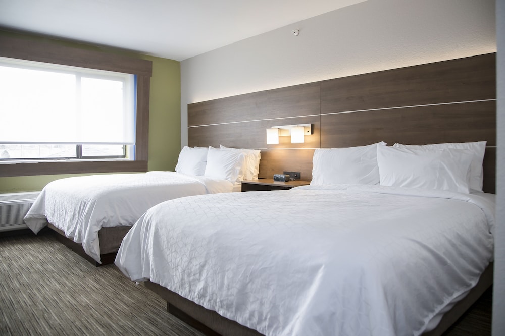 Holiday Inn Express and Suites Colorado Springs North an IHG Hotel 16/67