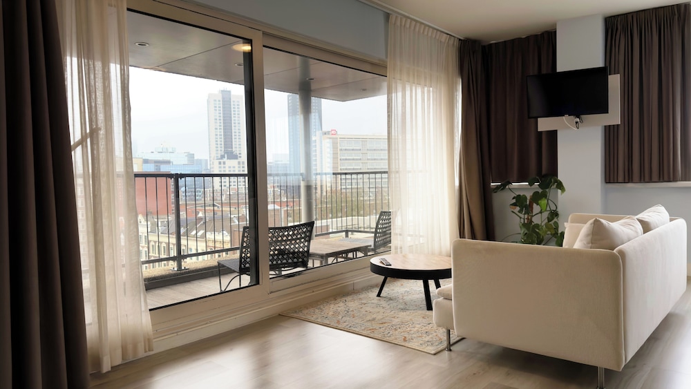 Rotterdam Teleport Hotel 46/63