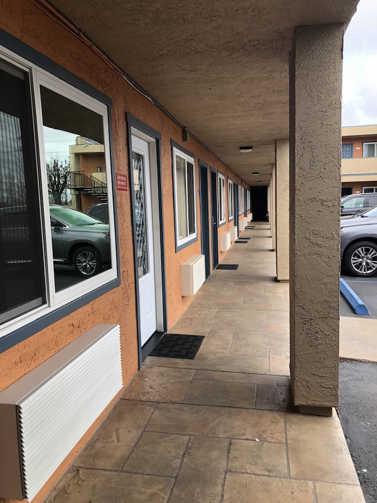 Americas Best Value Inn San Carlos San Francisco 30/39