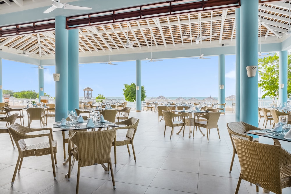 Iberostar Waves Rose Hall Beach All Inclusive 36/50
