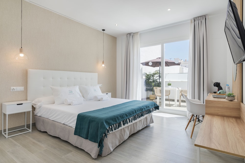 Nerja VG Hostal Boutique 7/25