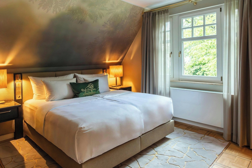 1 Bedroom, Premium, Suite
