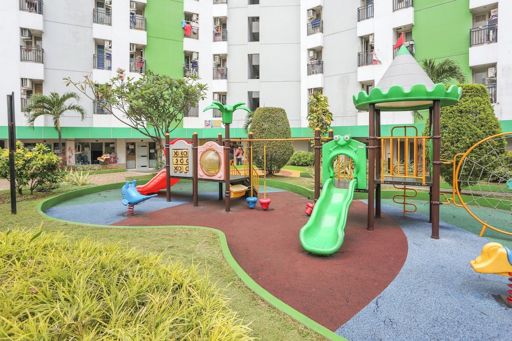 OYO 498 Green Lake View Ciputat 56/65