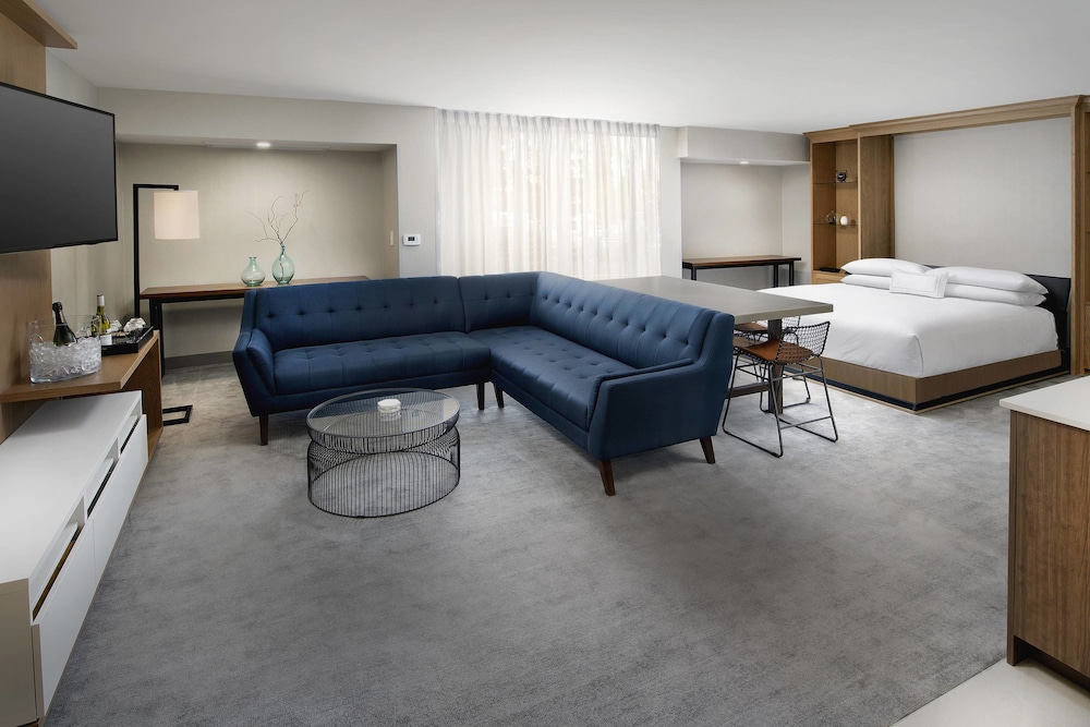 Delta Hotels Seattle Everett 24/44