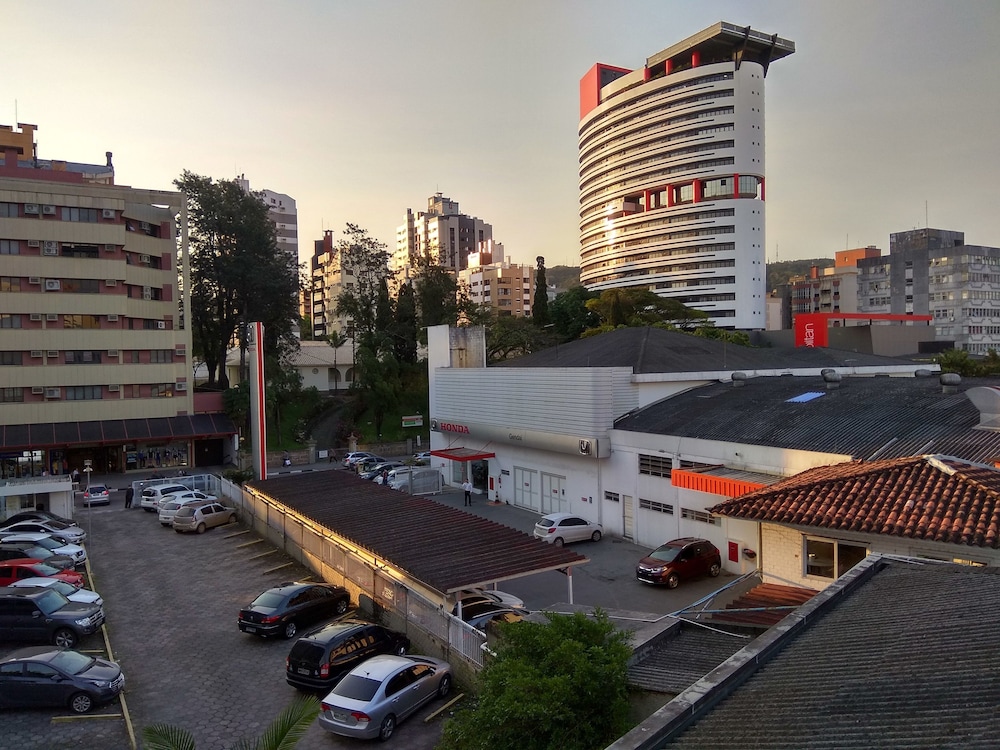 Soratur Hotel & Coworking 28/40