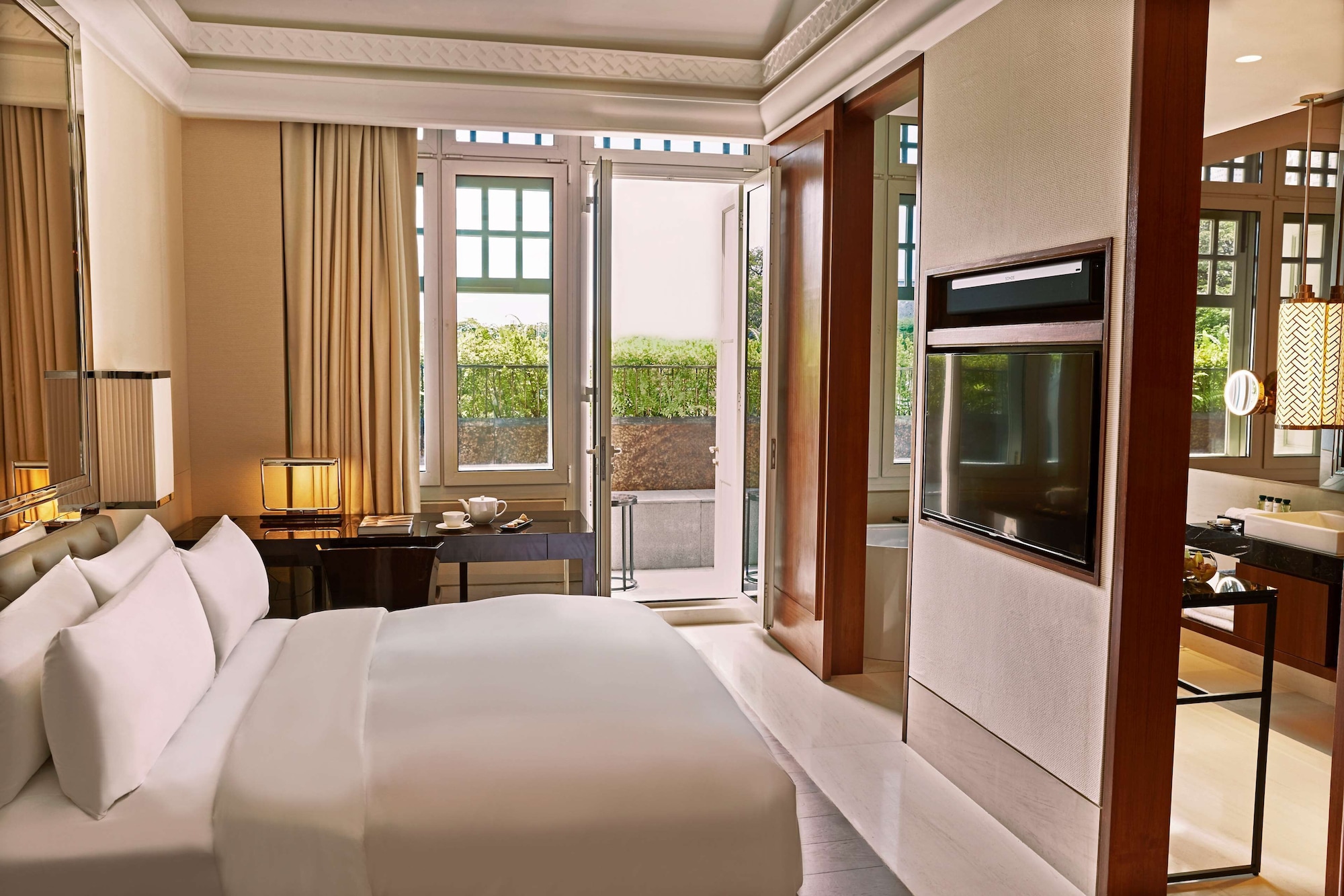 DELUXE, KING BED, TERRACE