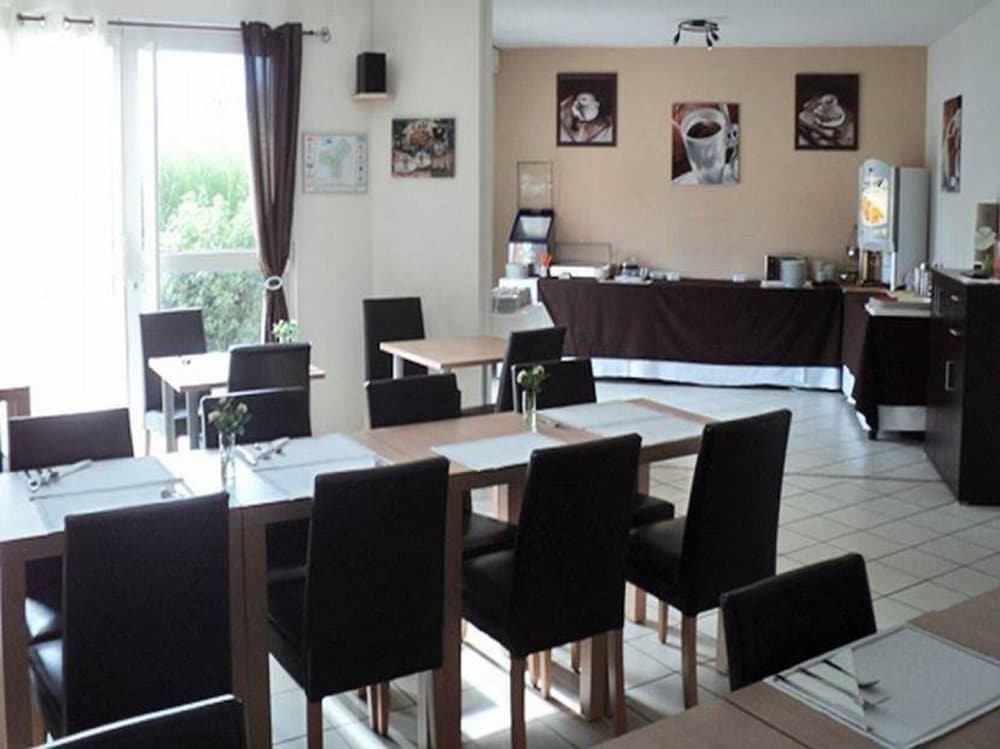 Appart City Classic Aix En Provence La Duranne 28/35