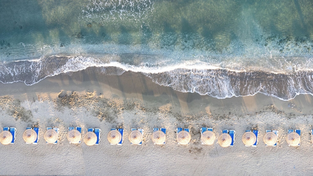 Pigale Beach Resort 59/66