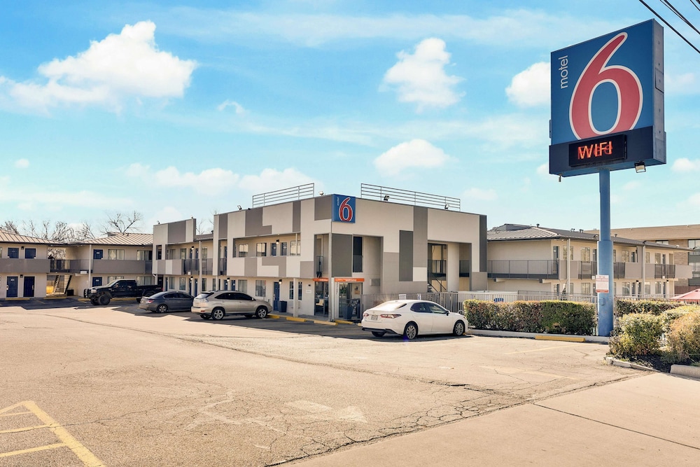 Motel6 Austin, TX - Airport - South 48/58
