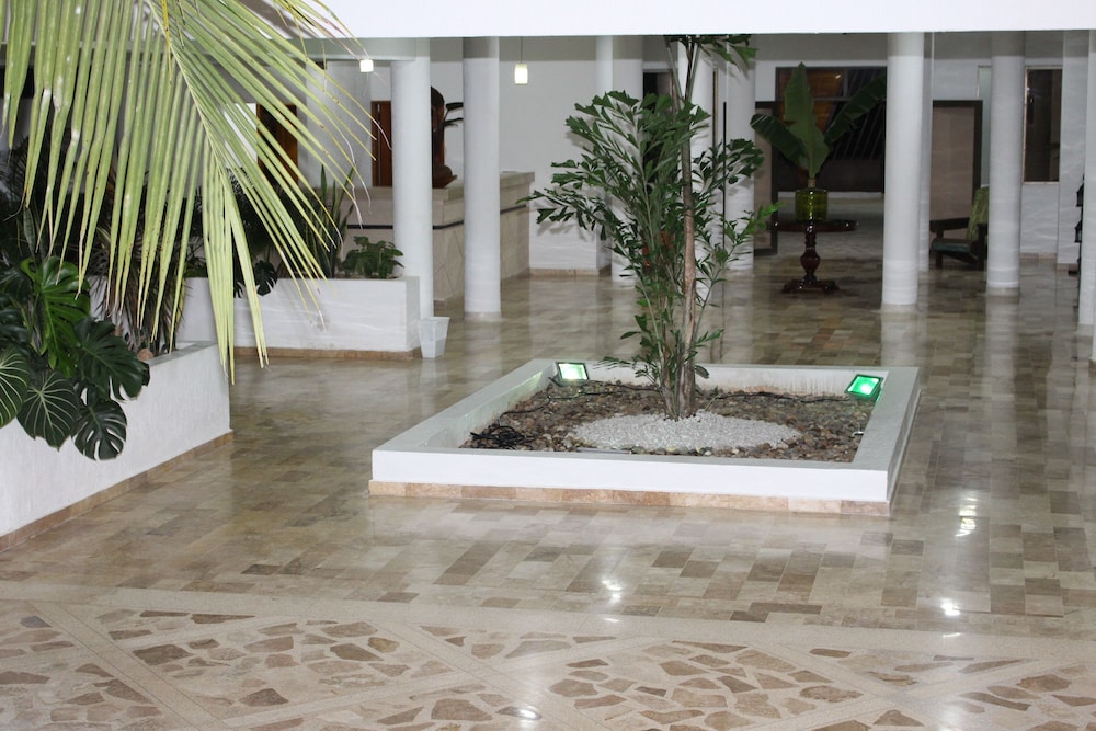 VAIA HOTELES 43/48