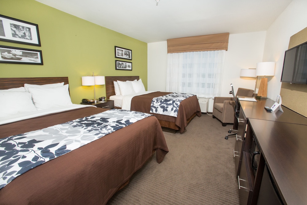 Sleep Inn Suites Gulfport 12/34