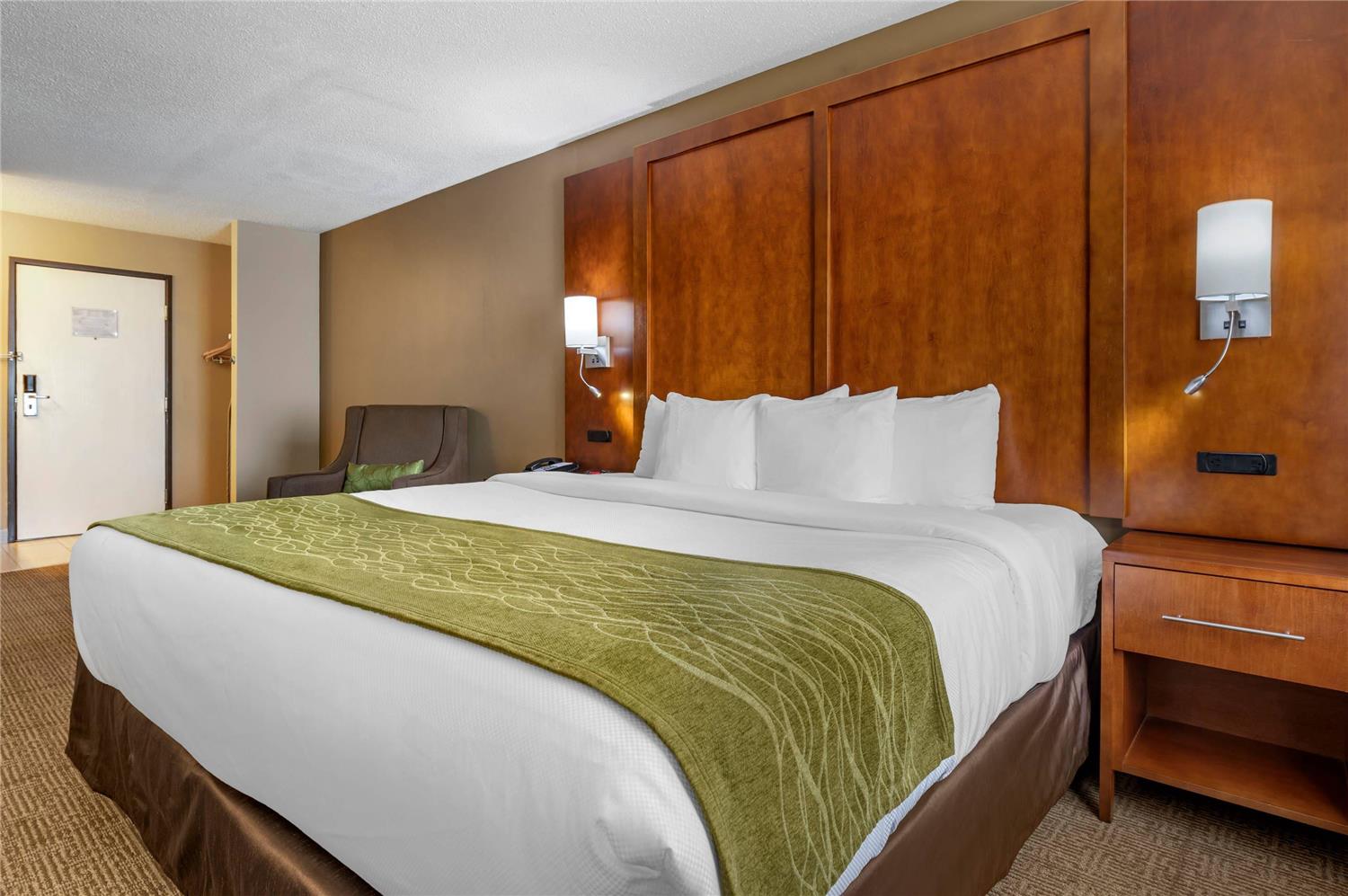 Upgrade, Suite, King Bed