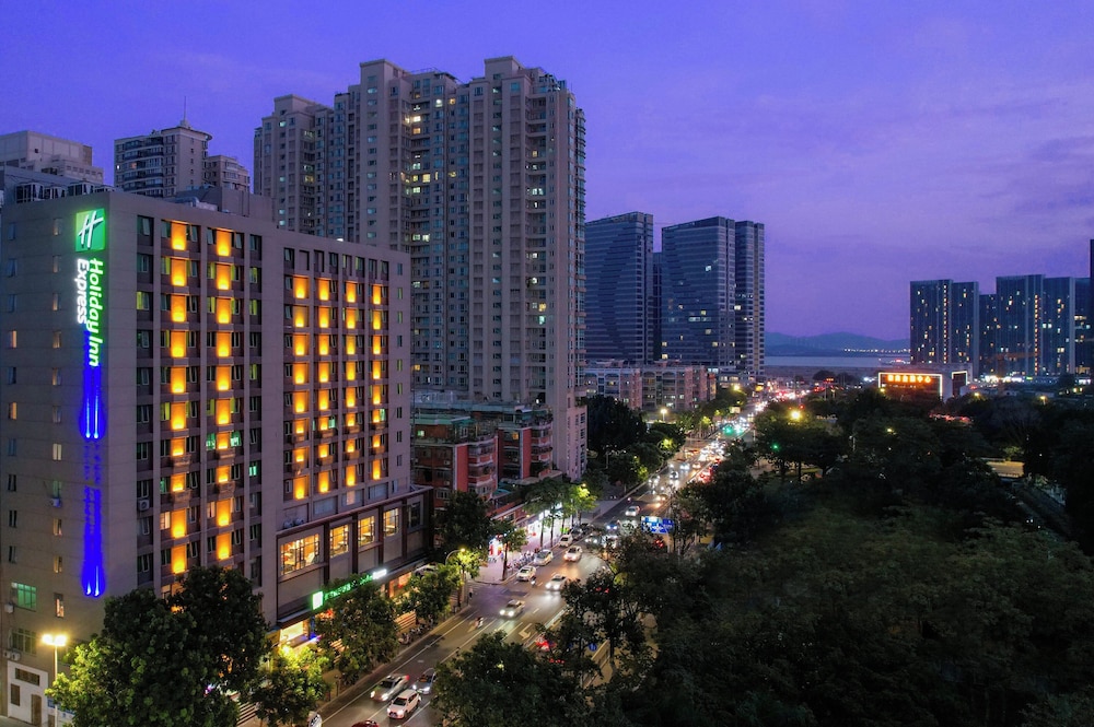 Holiday Inn Express Shantou City Center by IHG 6/29