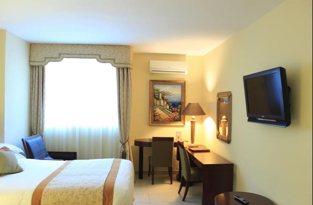 Toscana Inn 9/49