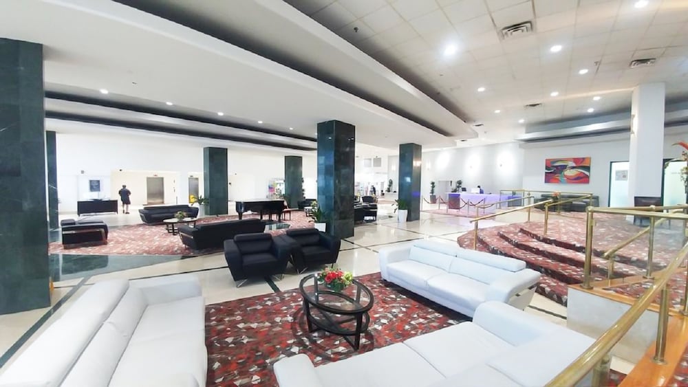 Ocean Front Casablanca Studios with FULL KITCHENS & Beach access By BL Rentals 25/50